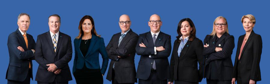 De gauche à droite : Darren Hannah, Andrew Ross, Geneviève Grenier, Dan Ouimet, Anthony G. Ostler, Angelina Mason, Krista Derksen, Laurie Lupton